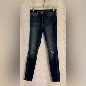Hollister Juniors Size 3L, High Rise Extreme Skinny, Extreme Stretch, LIKE NEW.